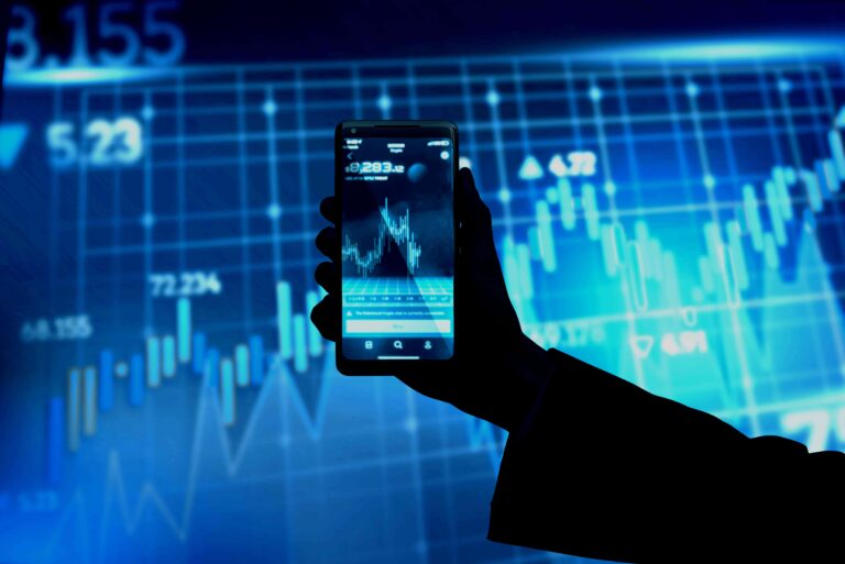 Crypto Trading: 7 Essential Tips for Smart Investing in 2024